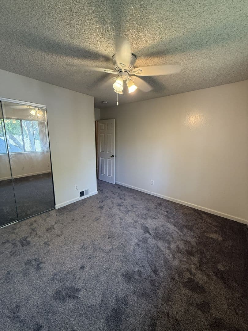 Citrus Heights Townhome: 6448 Bremen Drive #2