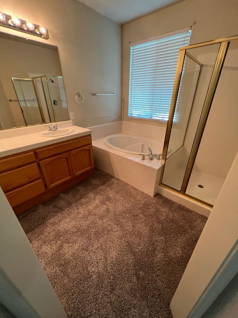 Folsom House: 1017 Halidon Way