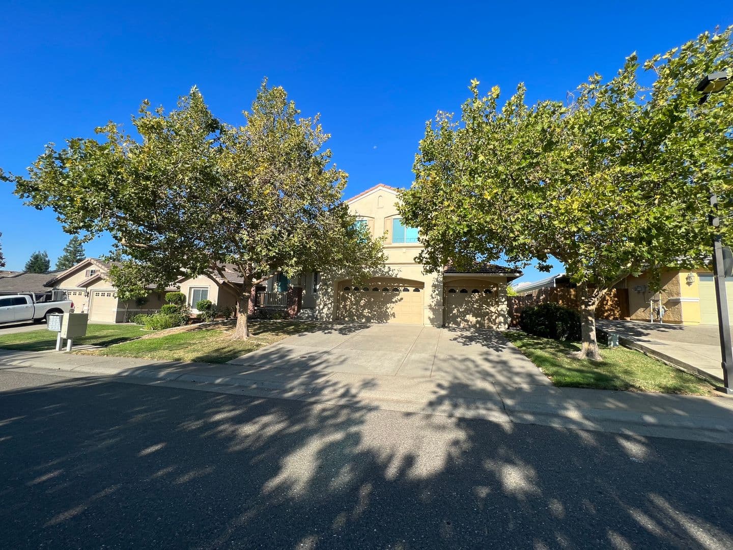 Folsom House: 1017 Halidon Way