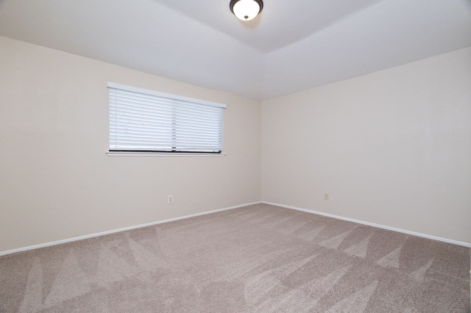 Folsom House: 110 Rock Ravine Court