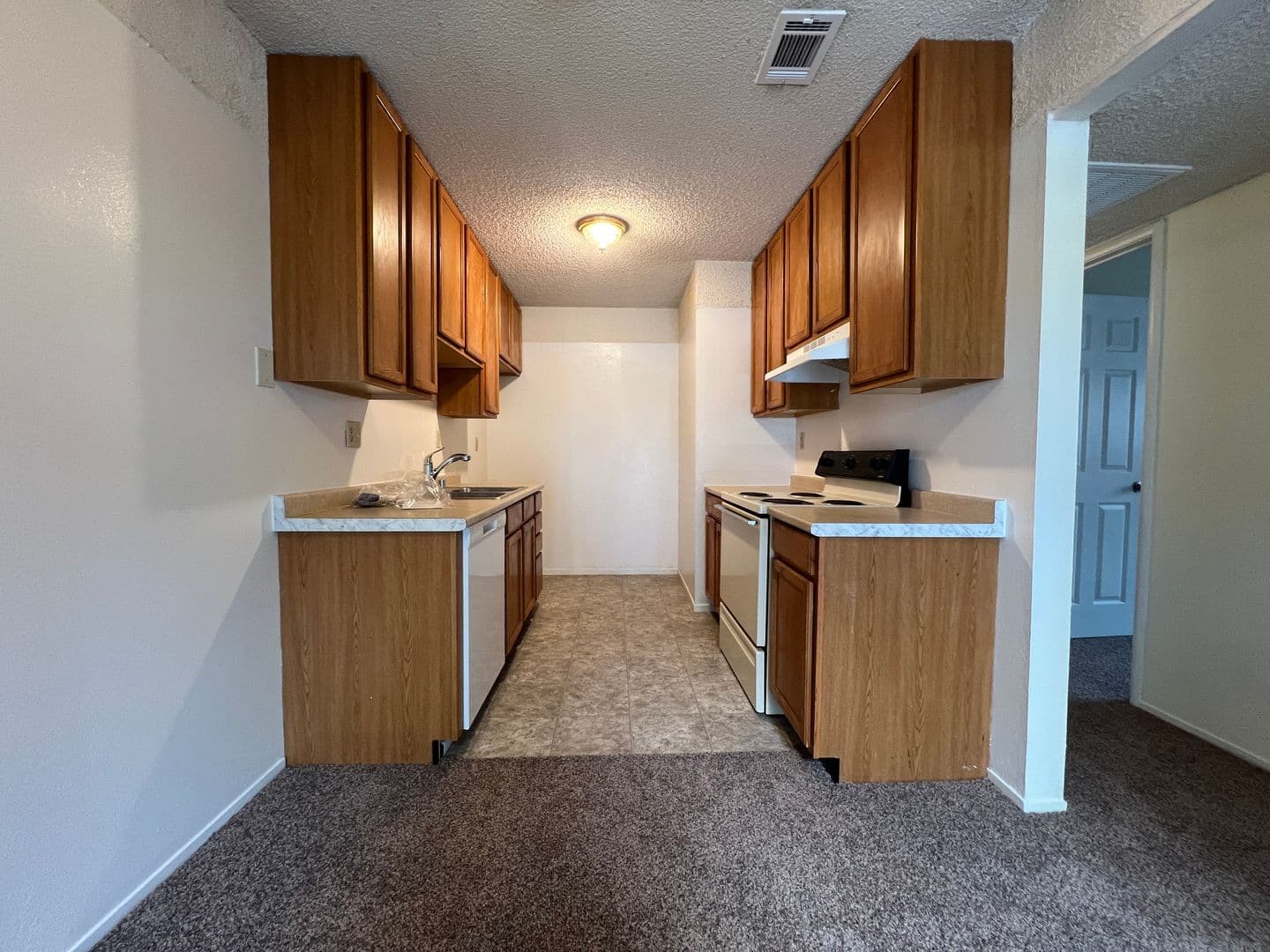 Folsom Apartment: 1023 Sibley Street