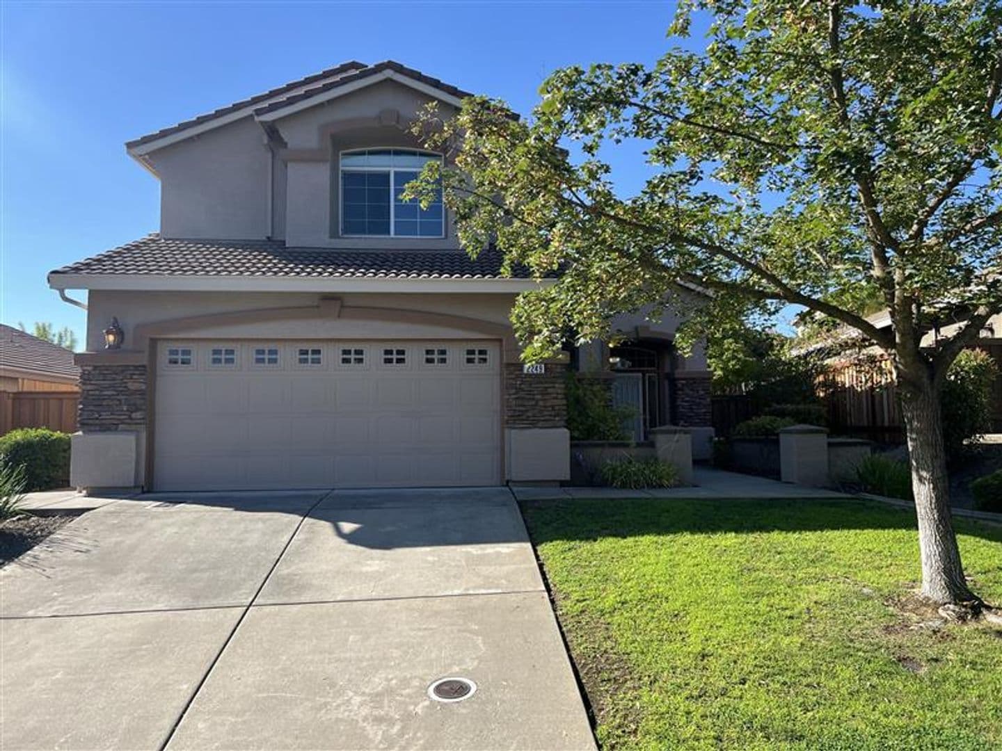 Folsom House: 2249 Zittel Drive