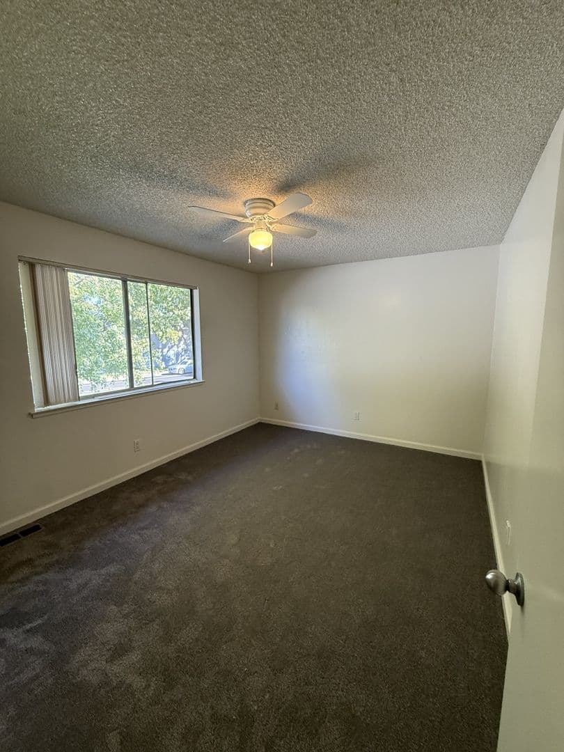 Citrus Heights Townhome: 6448 Bremen Drive #2