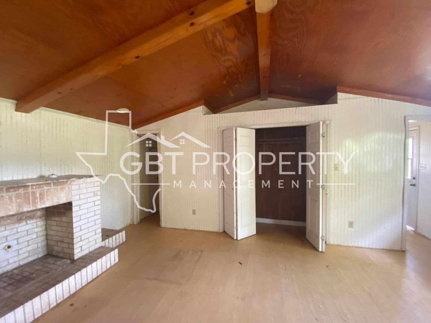 Groesbeck Apartment: GBT