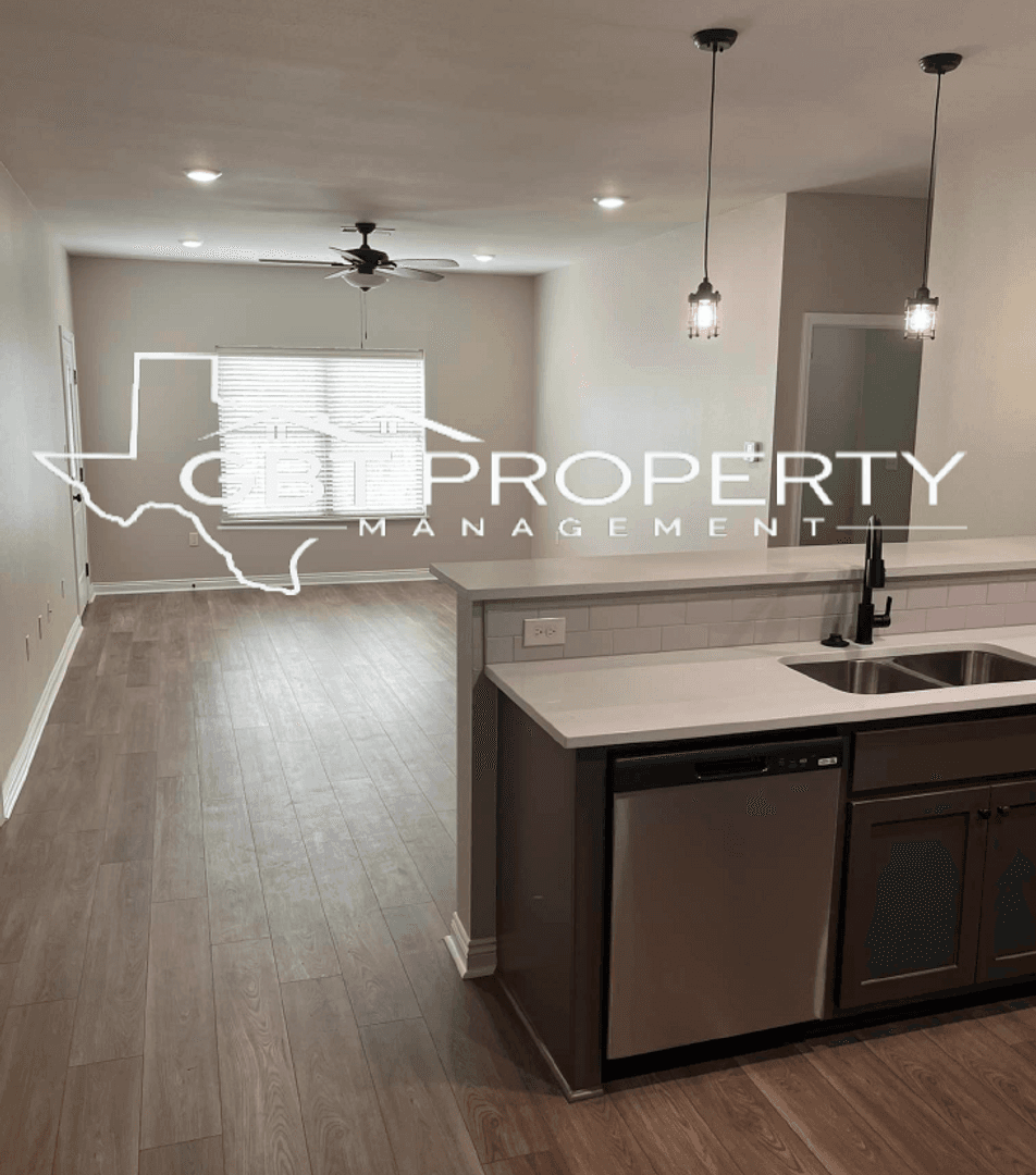 Groesbeck Apartment: 102 E State St.