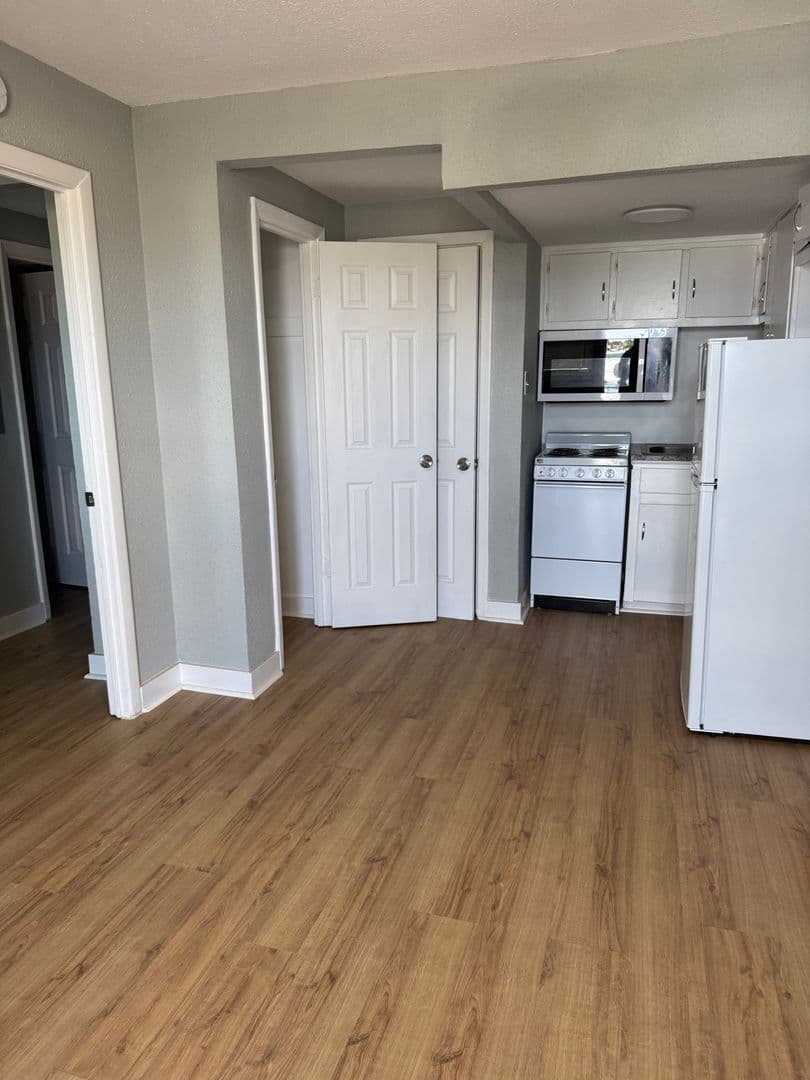 Levelland Apartment: 808 Ave H