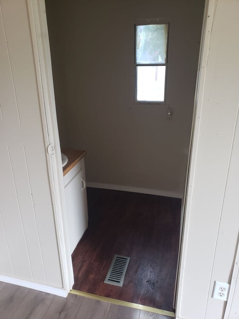 Canyon Apartment: 6th Ave