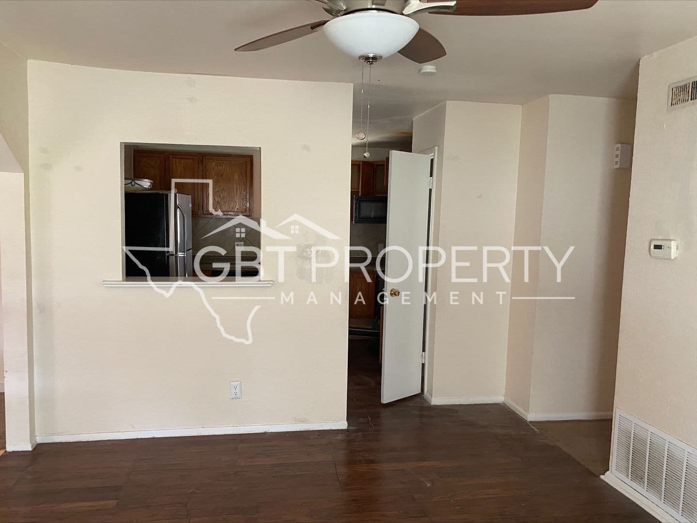 San Antonio House: 4527 Clear Spring