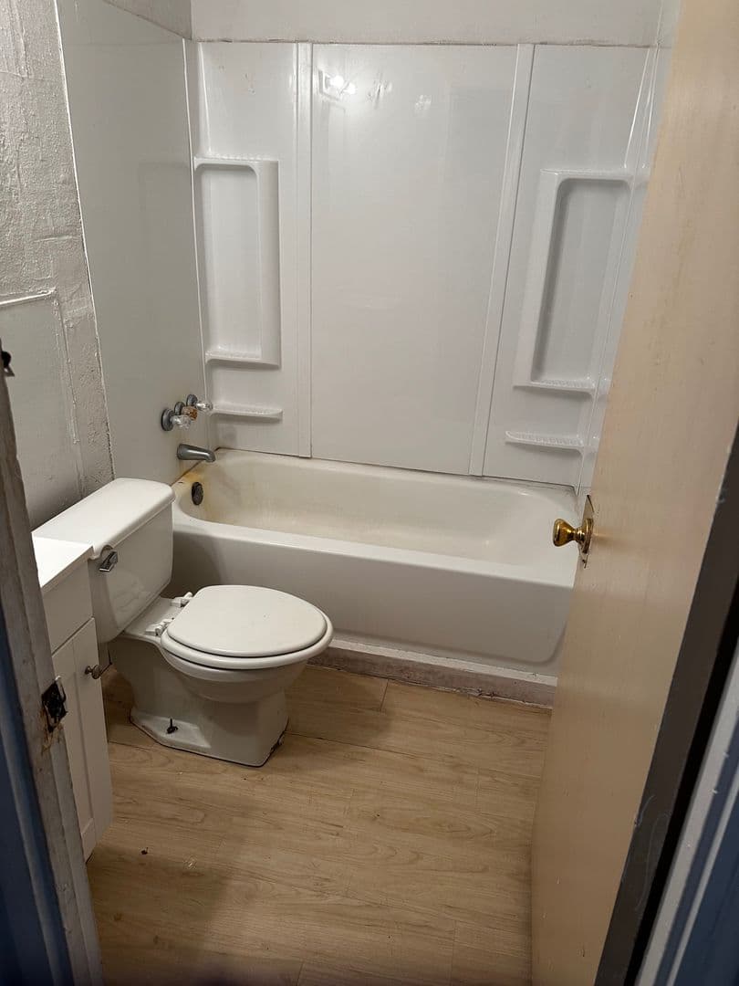 Kingsville Apartment: 811 S 13th