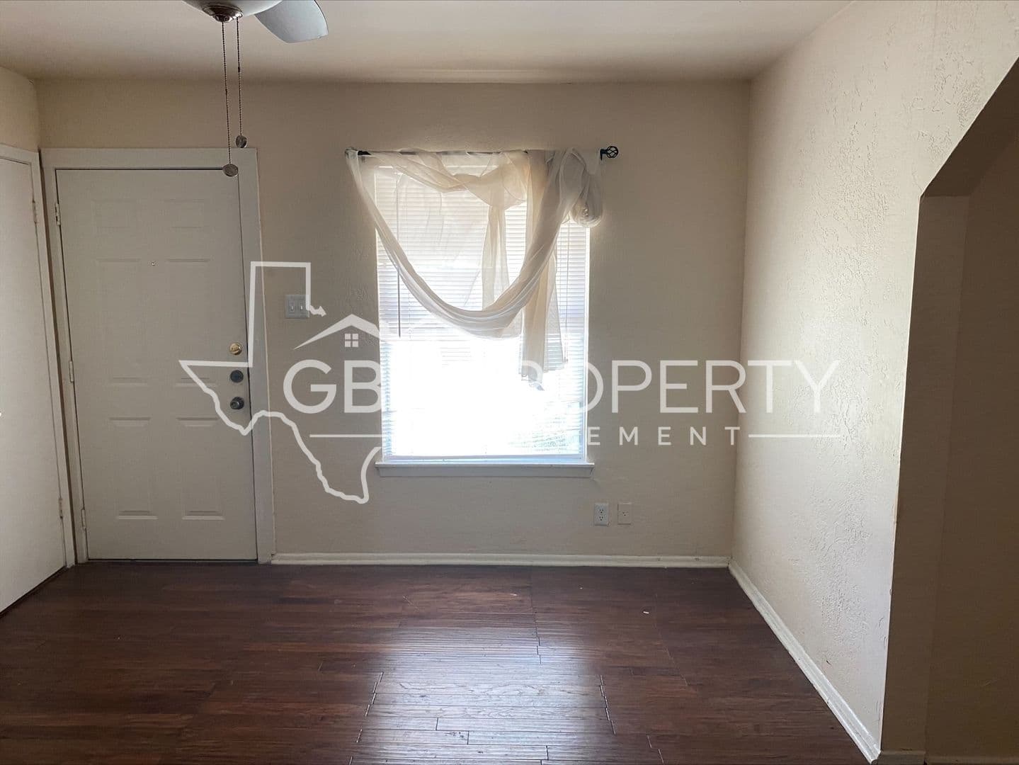 San Antonio House: 4527 Clear Spring