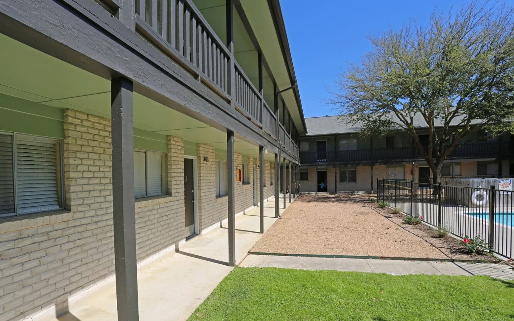 Universal City Apartment: 2205 Pat Booker Rd