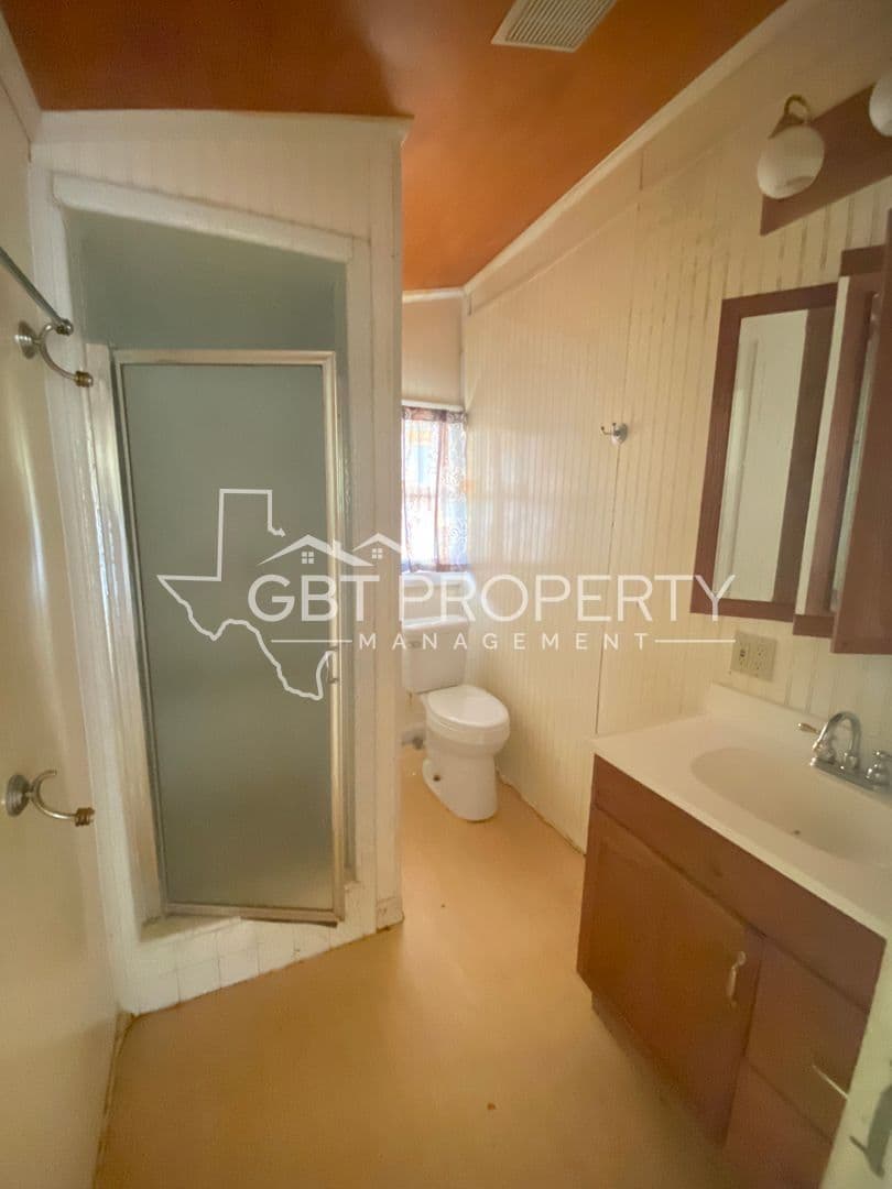 Groesbeck Apartment: GBT