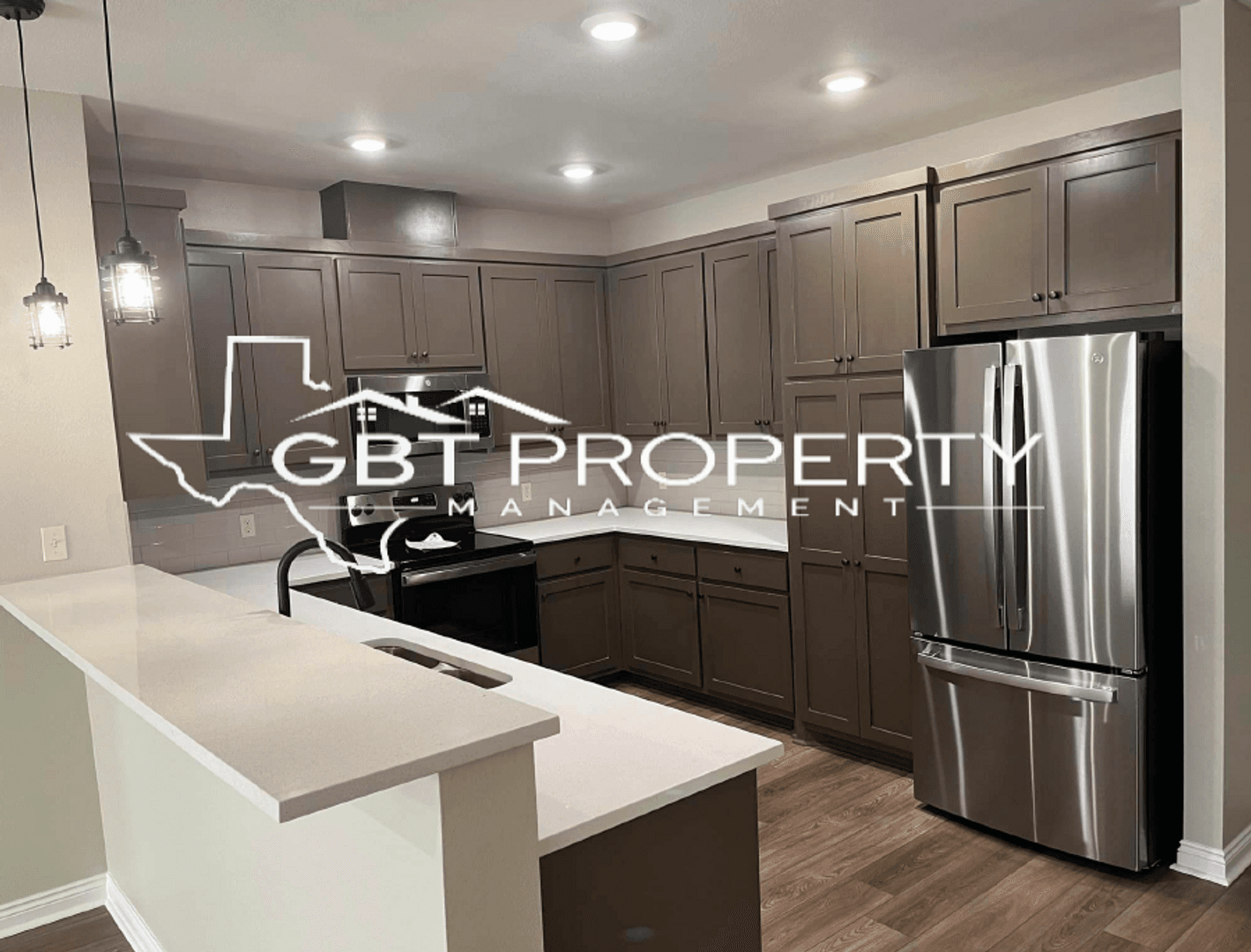 Groesbeck Apartment: 102 E State St.