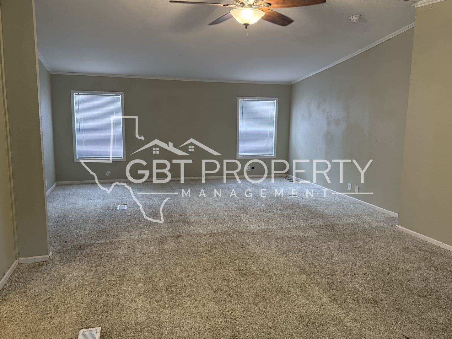 Victoria Apartment: 10652 US Hwy 59 South