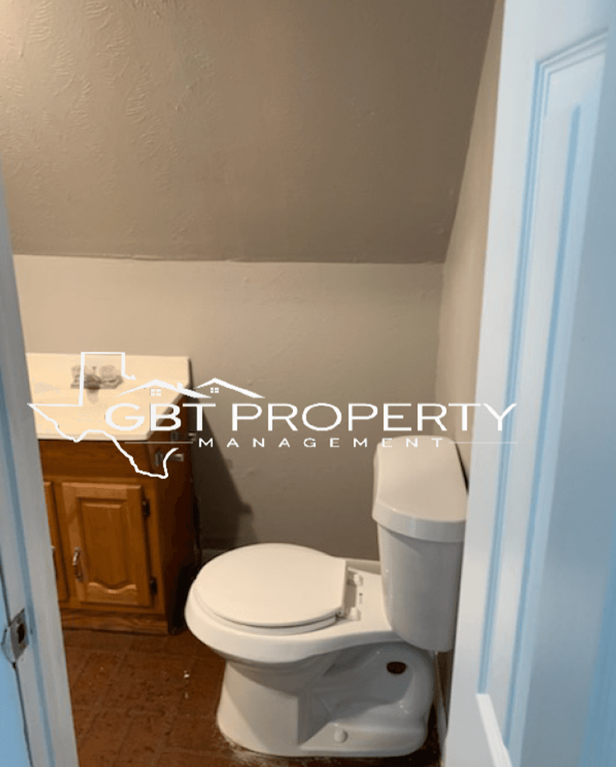 Robstown Apartment: 516 W Ave B