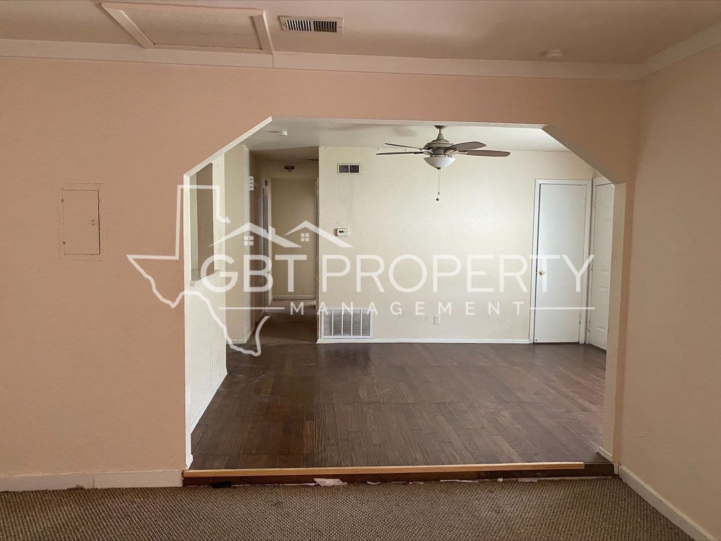 San Antonio House: 4527 Clear Spring