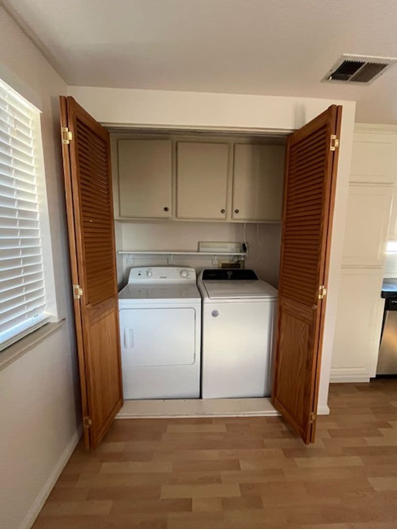 San Leandro House: 14419 Outrigger Dr