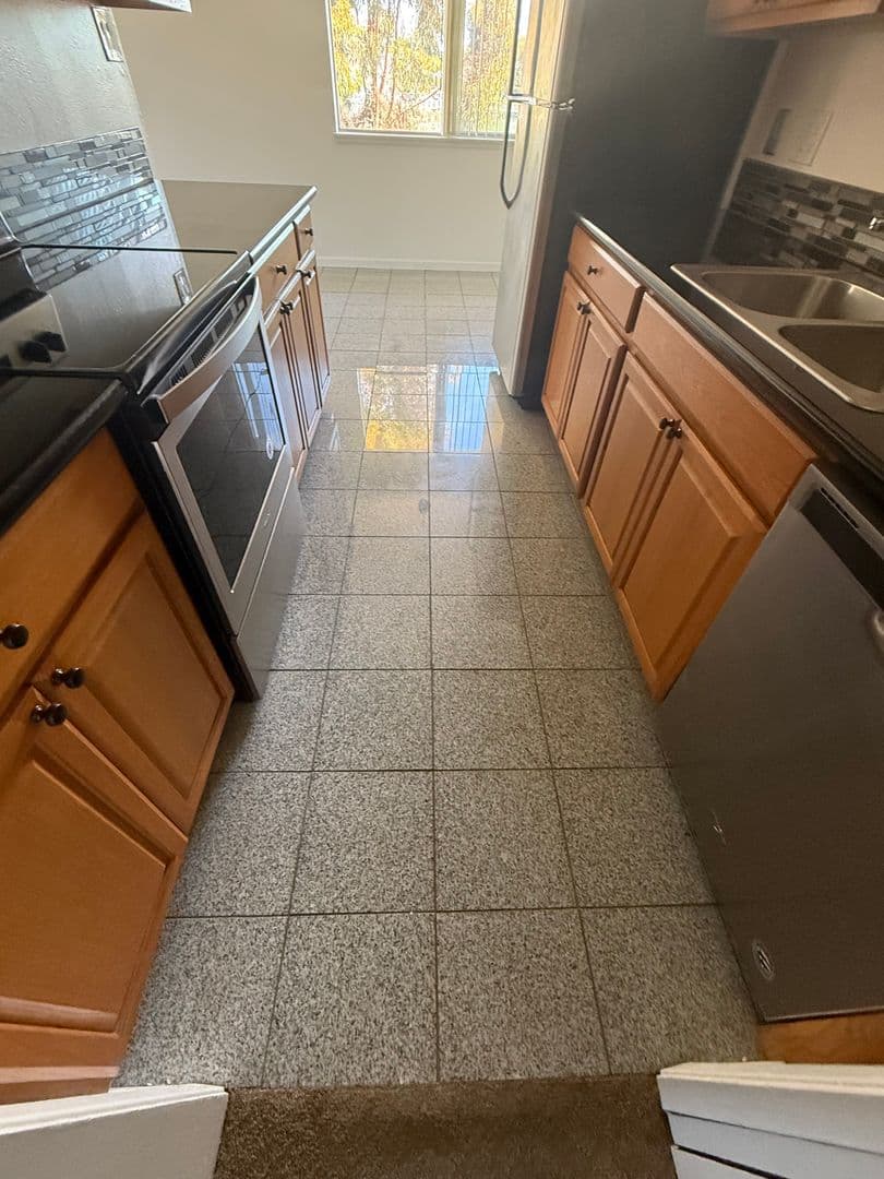Alameda Apartment: 2233 Otis Dr