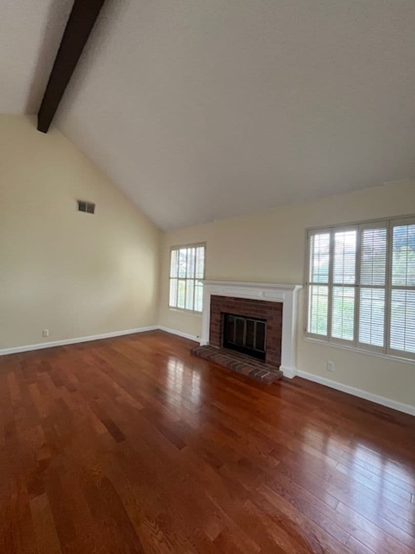 San Leandro House: 14419 Outrigger Dr