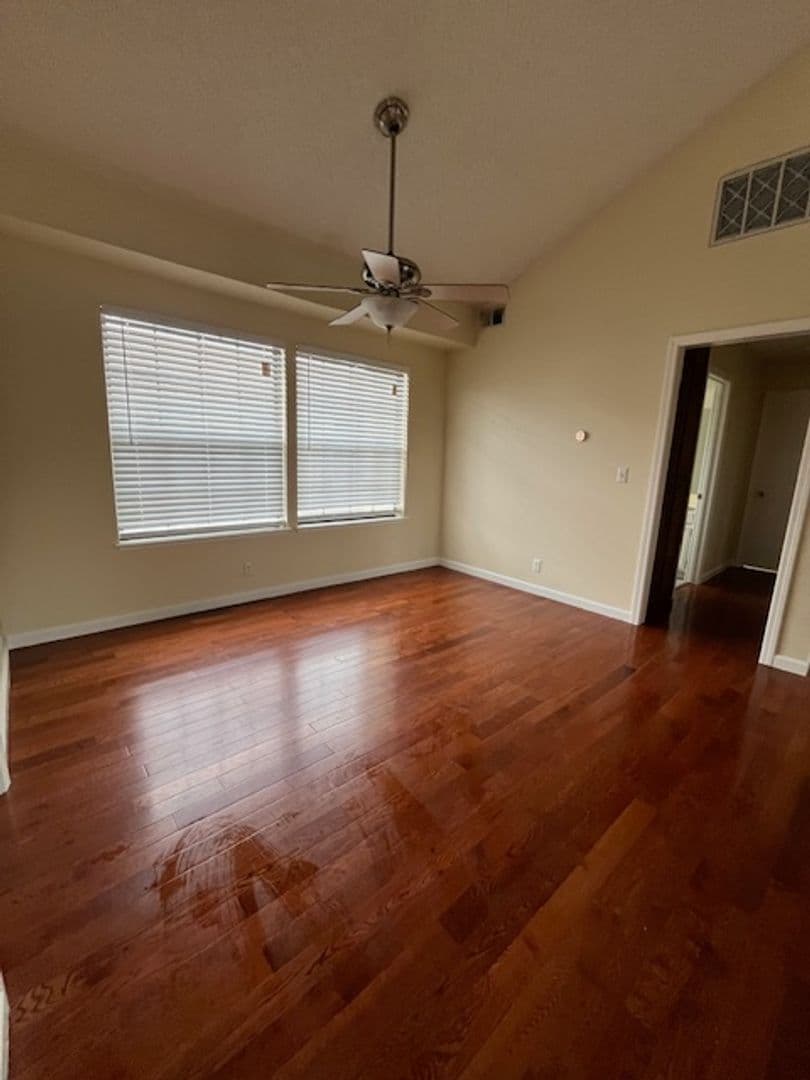 San Leandro House: 14419 Outrigger Dr
