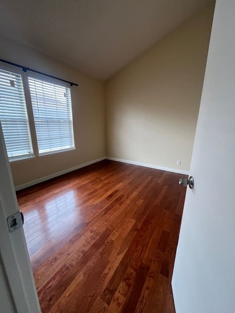 San Leandro House: 14419 Outrigger Dr