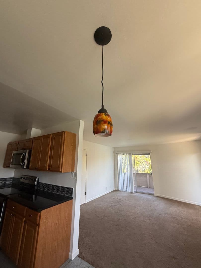Alameda Apartment: 2233 Otis Dr