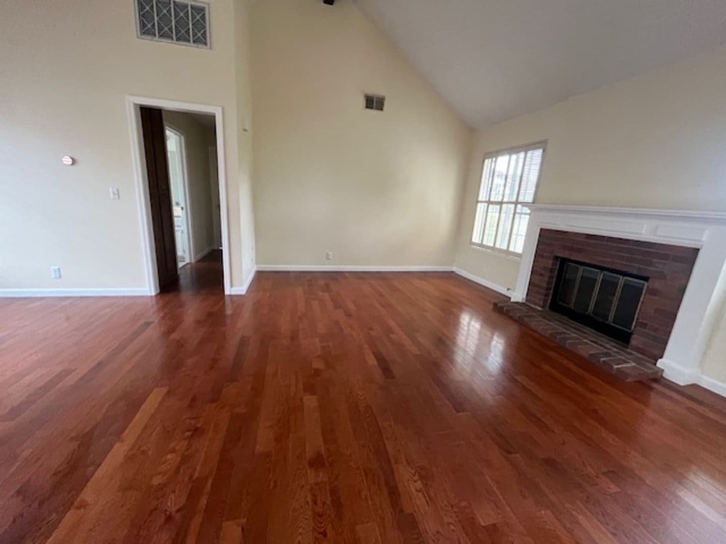 San Leandro House: 14419 Outrigger Dr