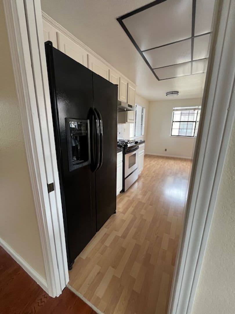 San Leandro House: 14419 Outrigger Dr