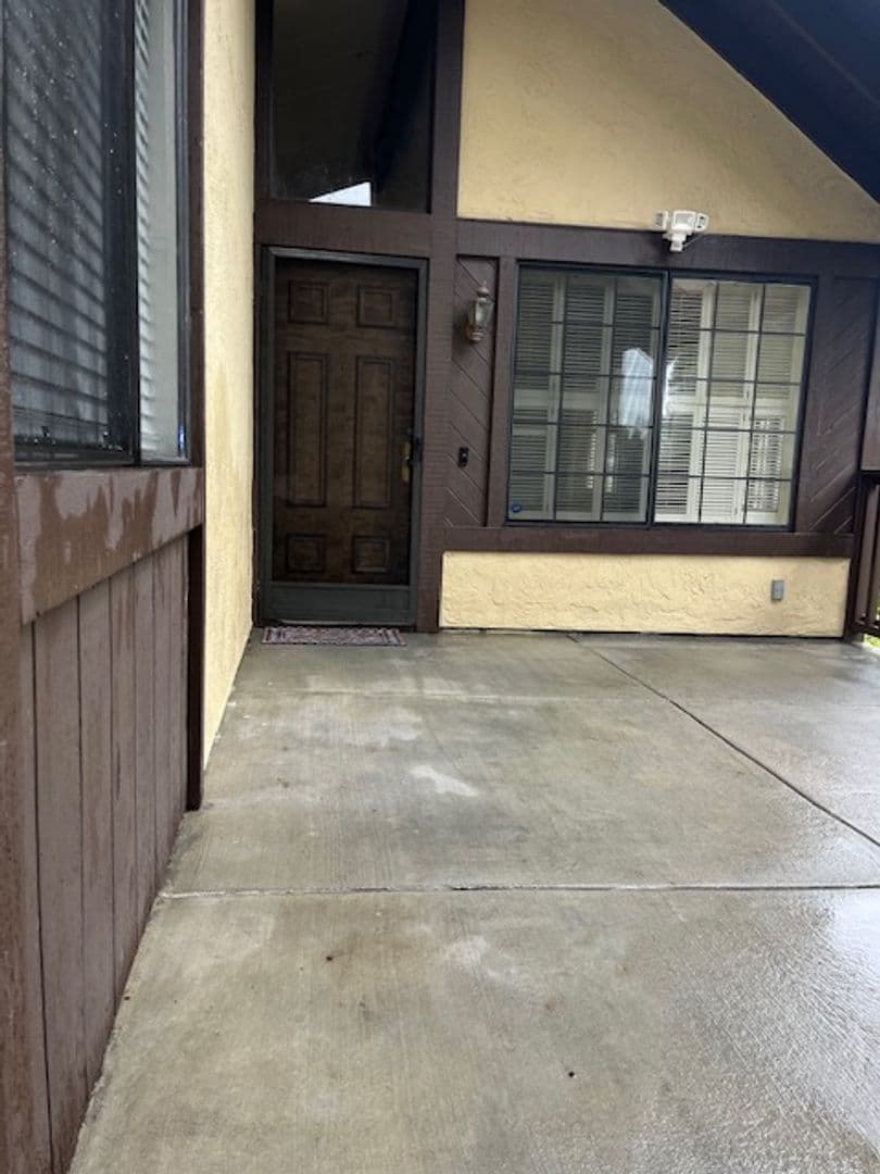 San Leandro House: 14419 Outrigger Dr