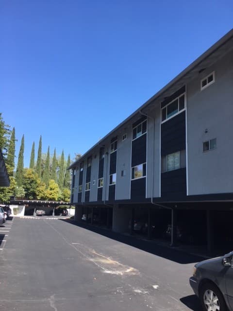 San Ramon House: 9085 Alcosta Blvd #305