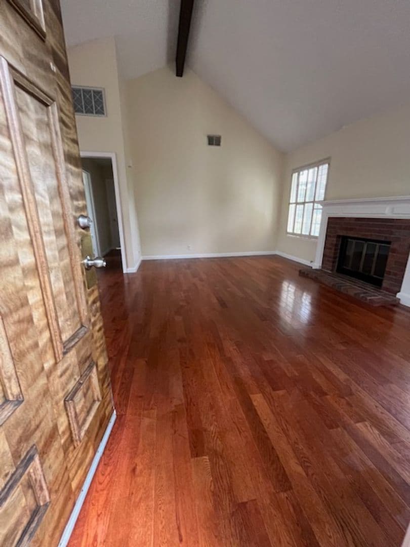 San Leandro House: 14419 Outrigger Dr