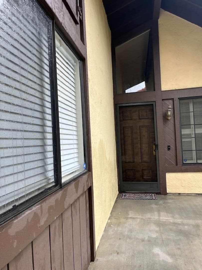 San Leandro House: 14419 Outrigger Dr