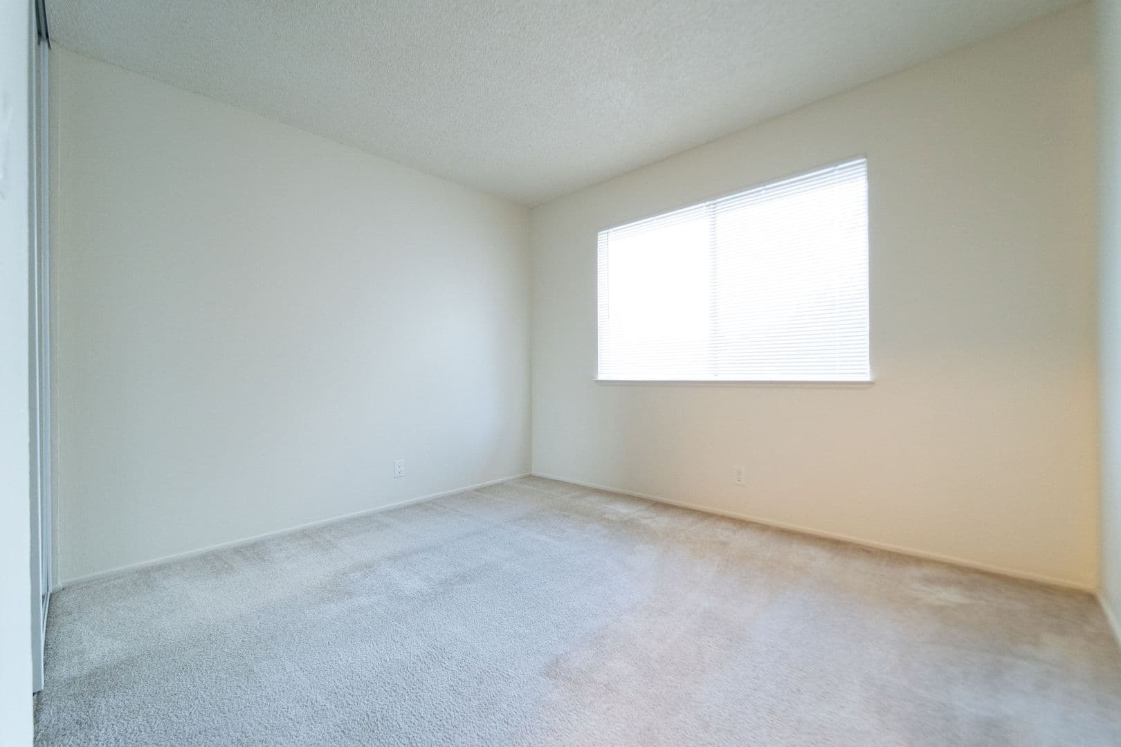 Concord Apartment: 2055 Fox Way
