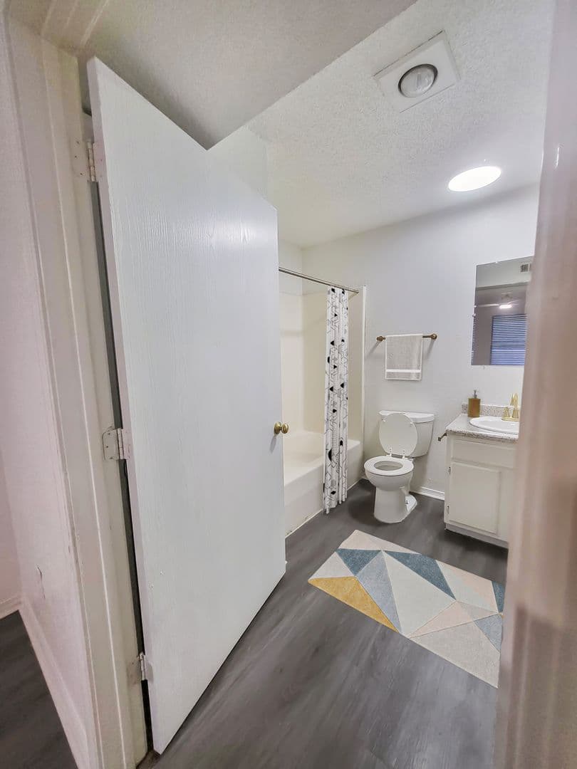 Fort Smith Apartment: 7500 Jenny Lind Rd
