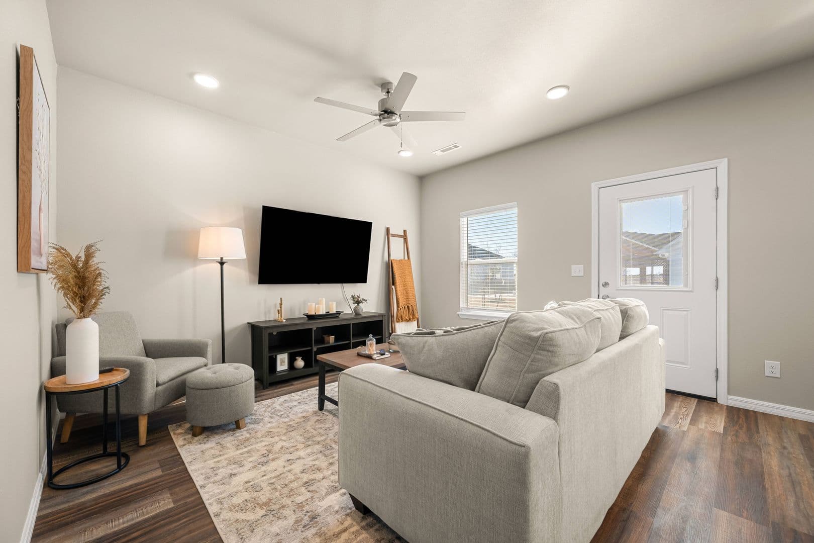 Tontitown Apartment: 693 Morsani Pl