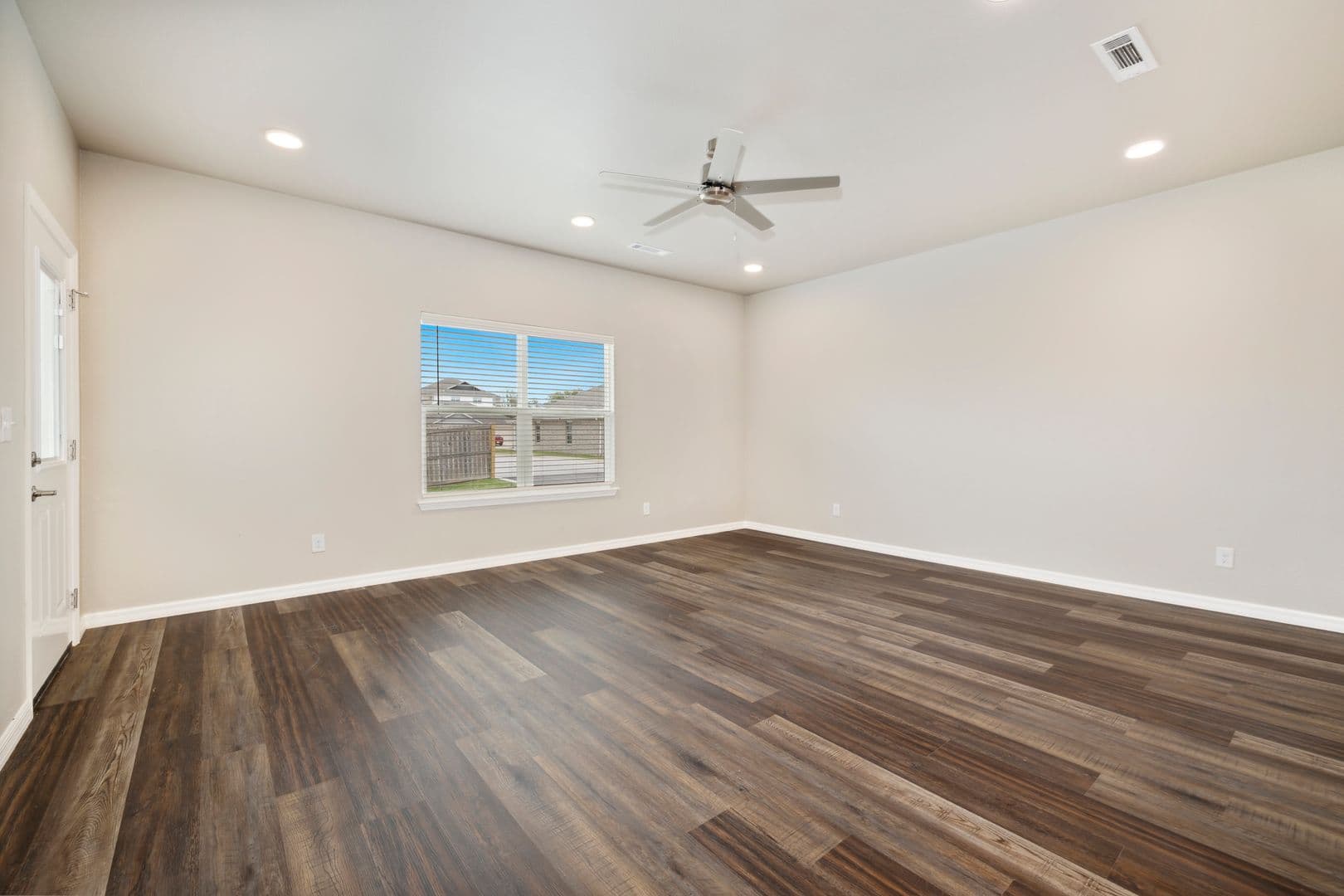 Tontitown Apartment: 693 Morsani Pl
