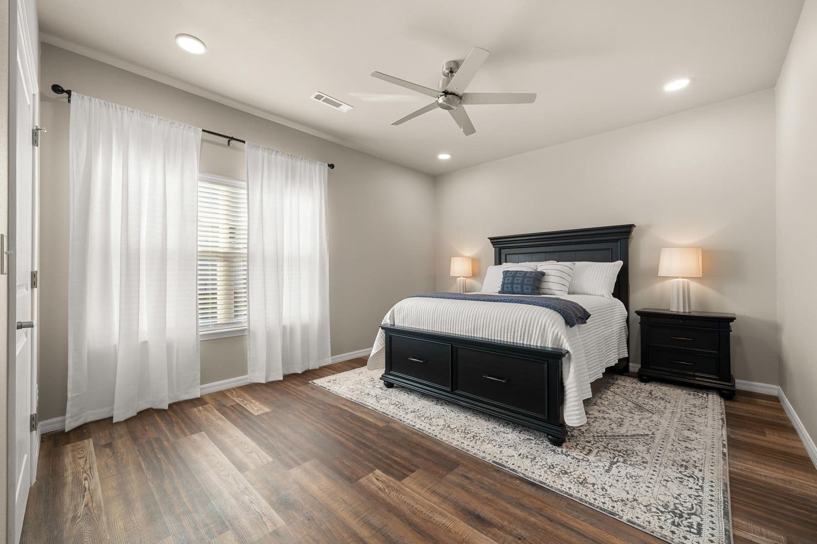 Tontitown Apartment: 693 Morsani Pl