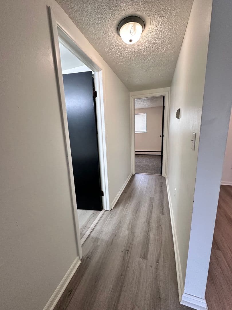 Beaver Apartment: 450 Market St - Unit 25