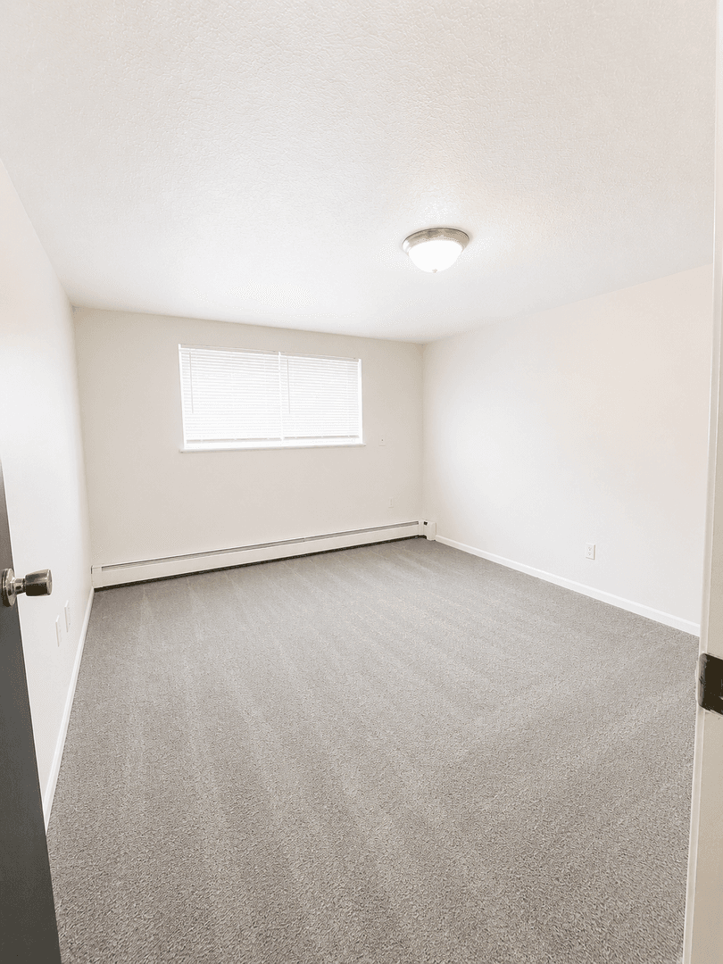 Beaver Apartment: 450 Market St - Unit 27