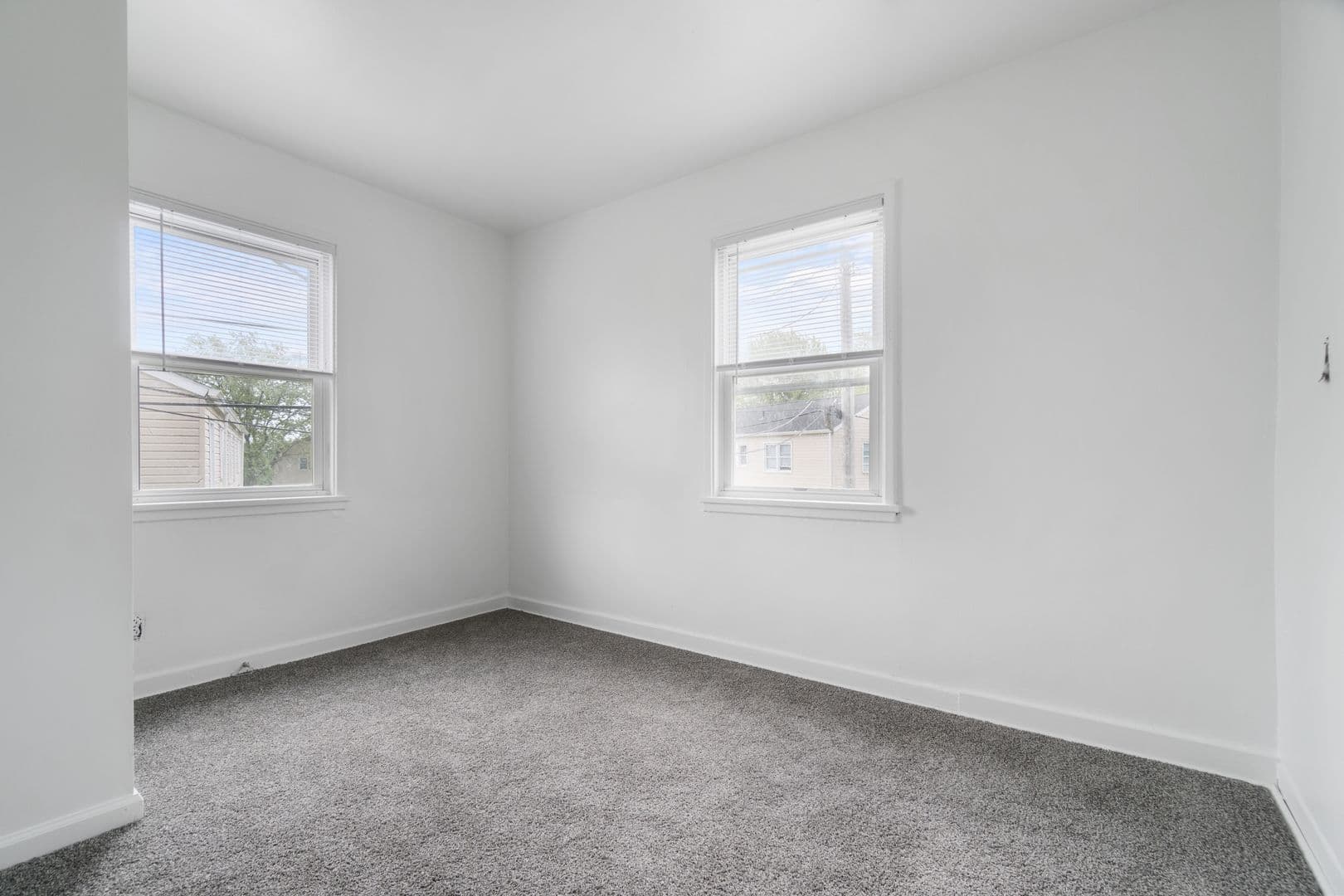 Midland Townhome: 33 Midland Heights Circle