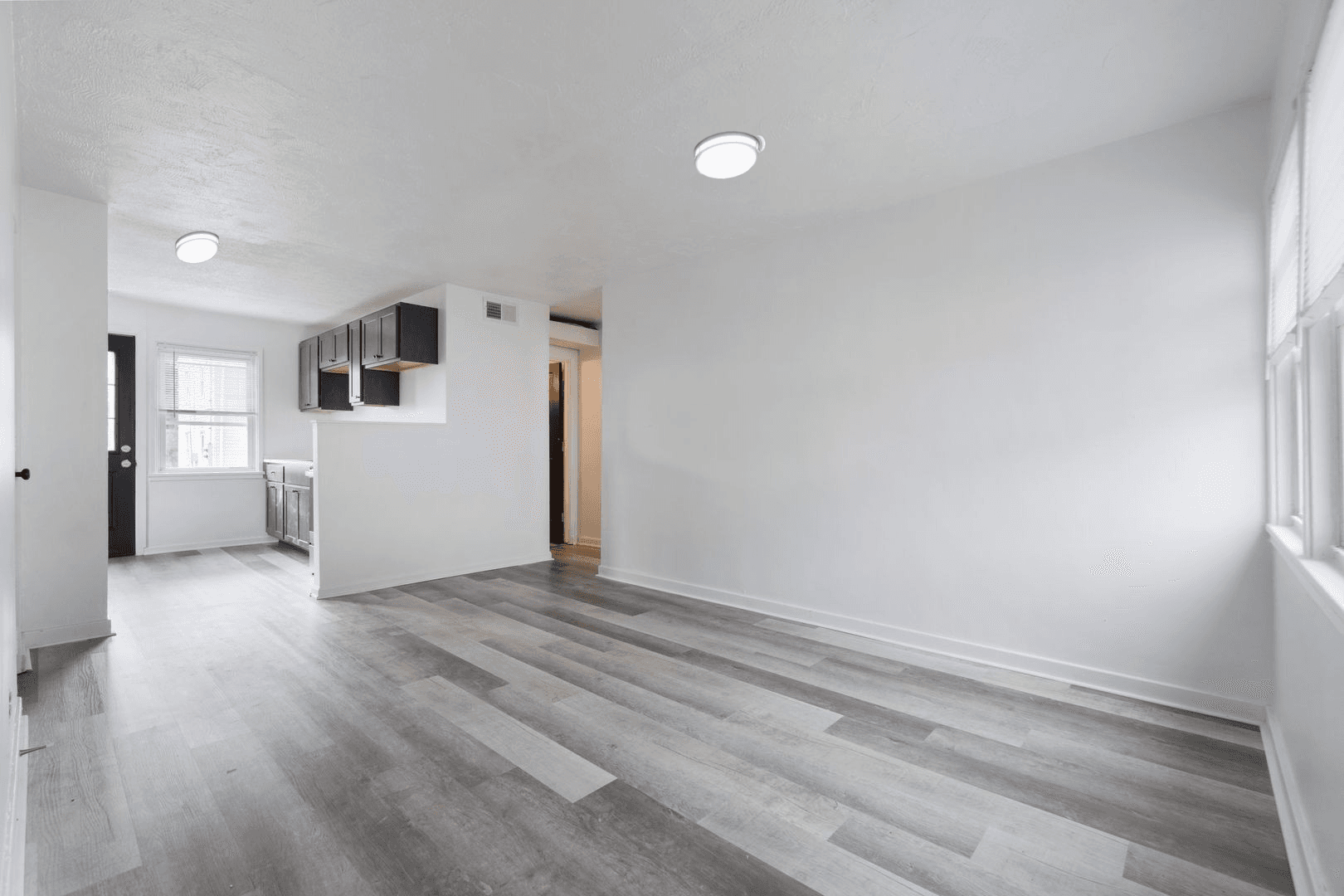 Midland Townhome: 33 Midland Heights Circle