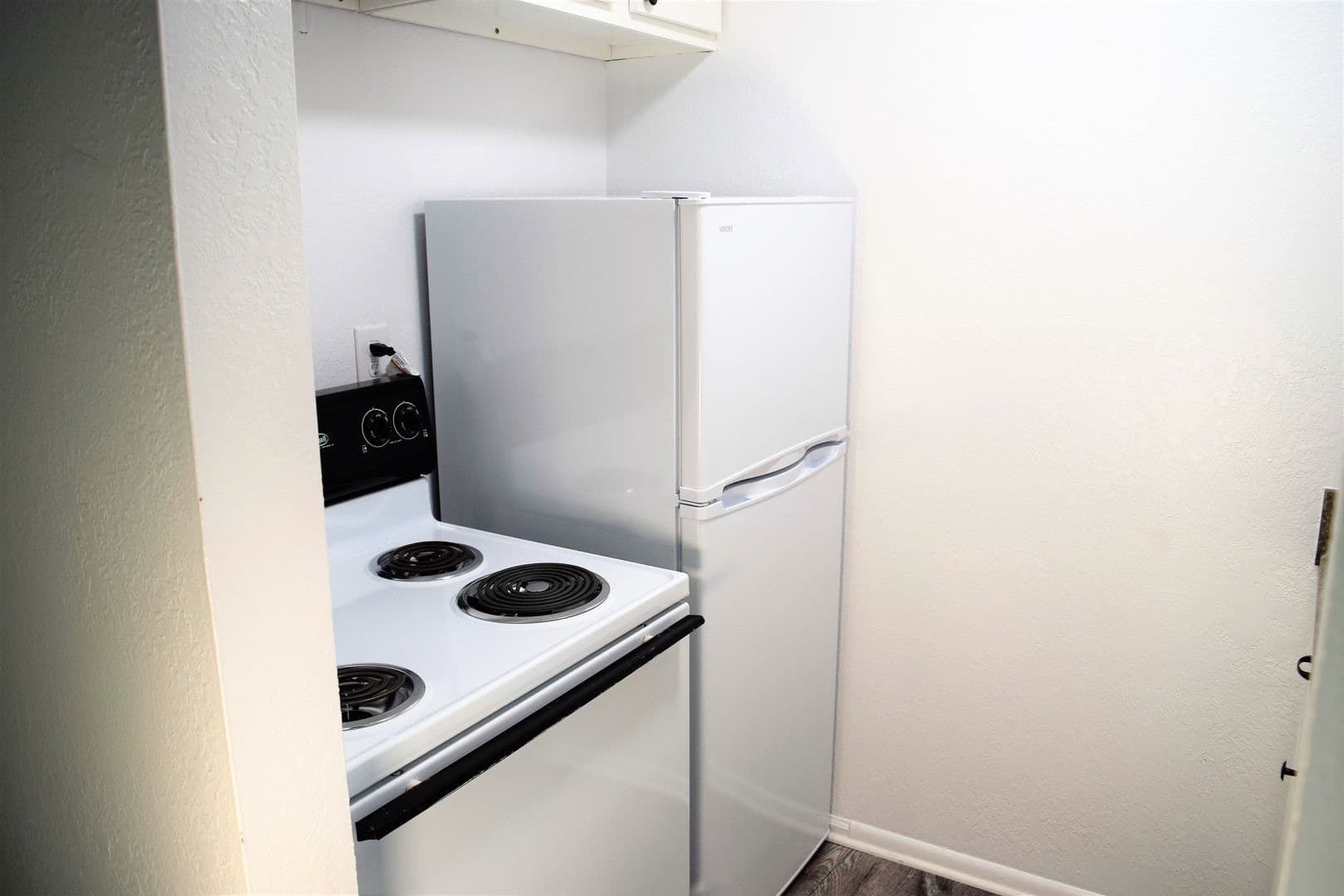 New Brighton Apartment: 201 Valley Ave.