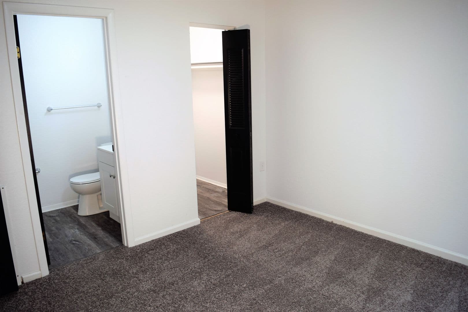 New Brighton Apartment: 201 Valley Ave.