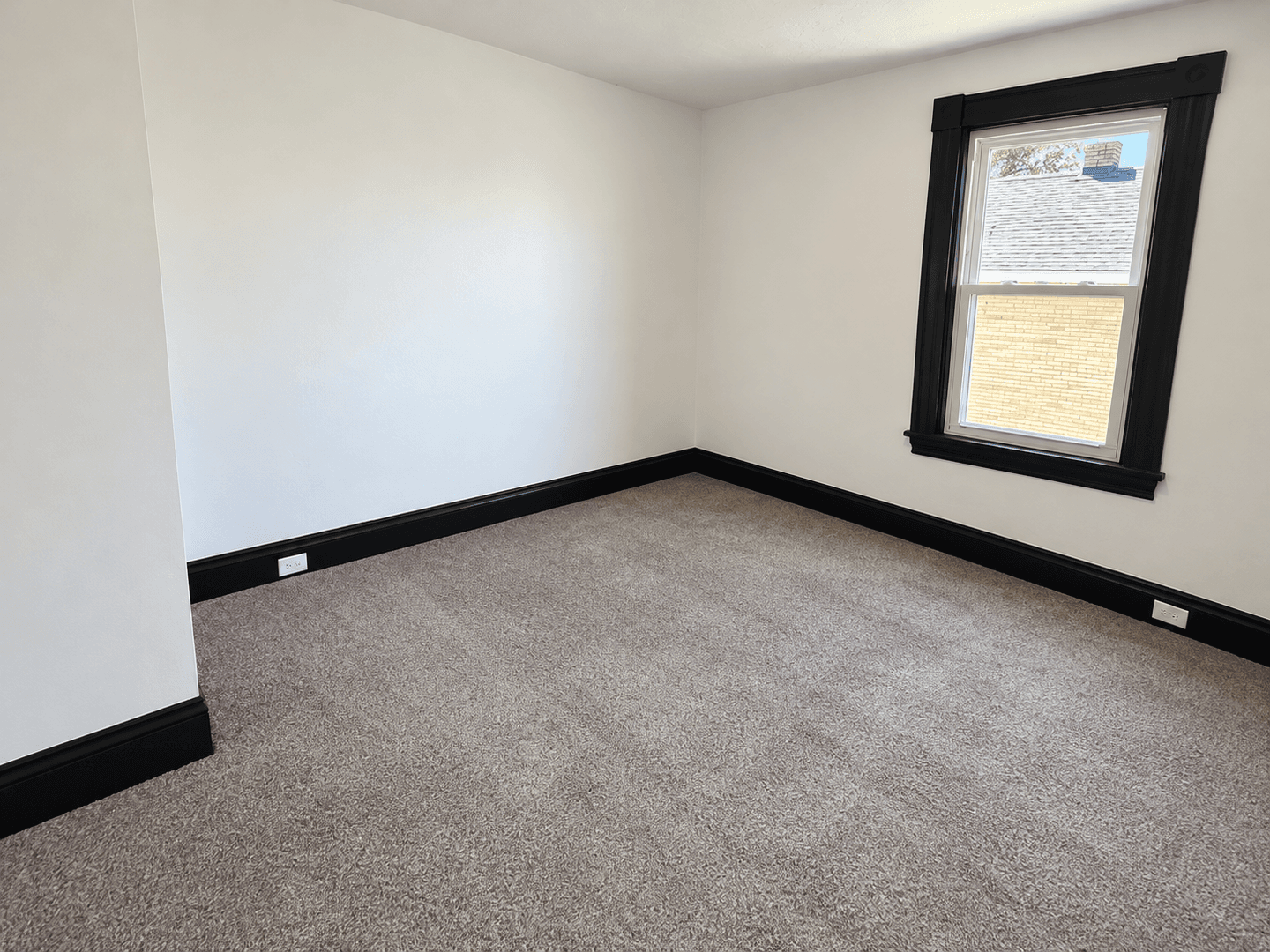 Homestead House: 332 W 14th Ave