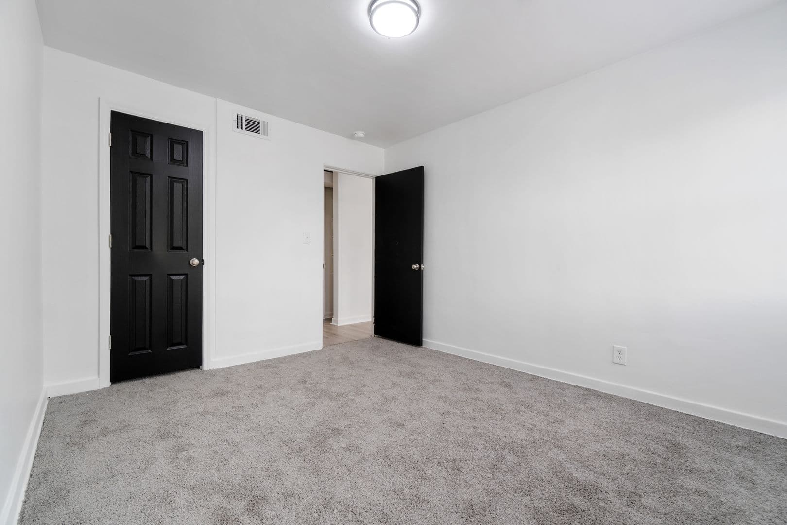 Midland Townhome: 33 Midland Heights Circle