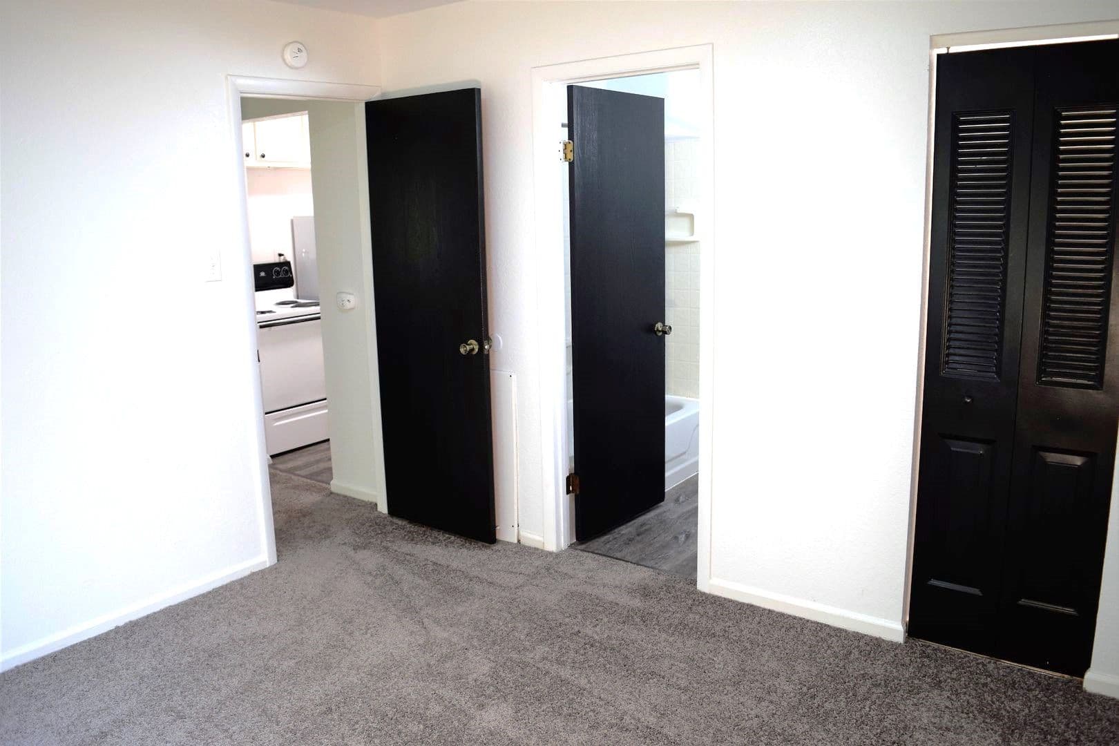 New Brighton Apartment: 201 Valley Ave.