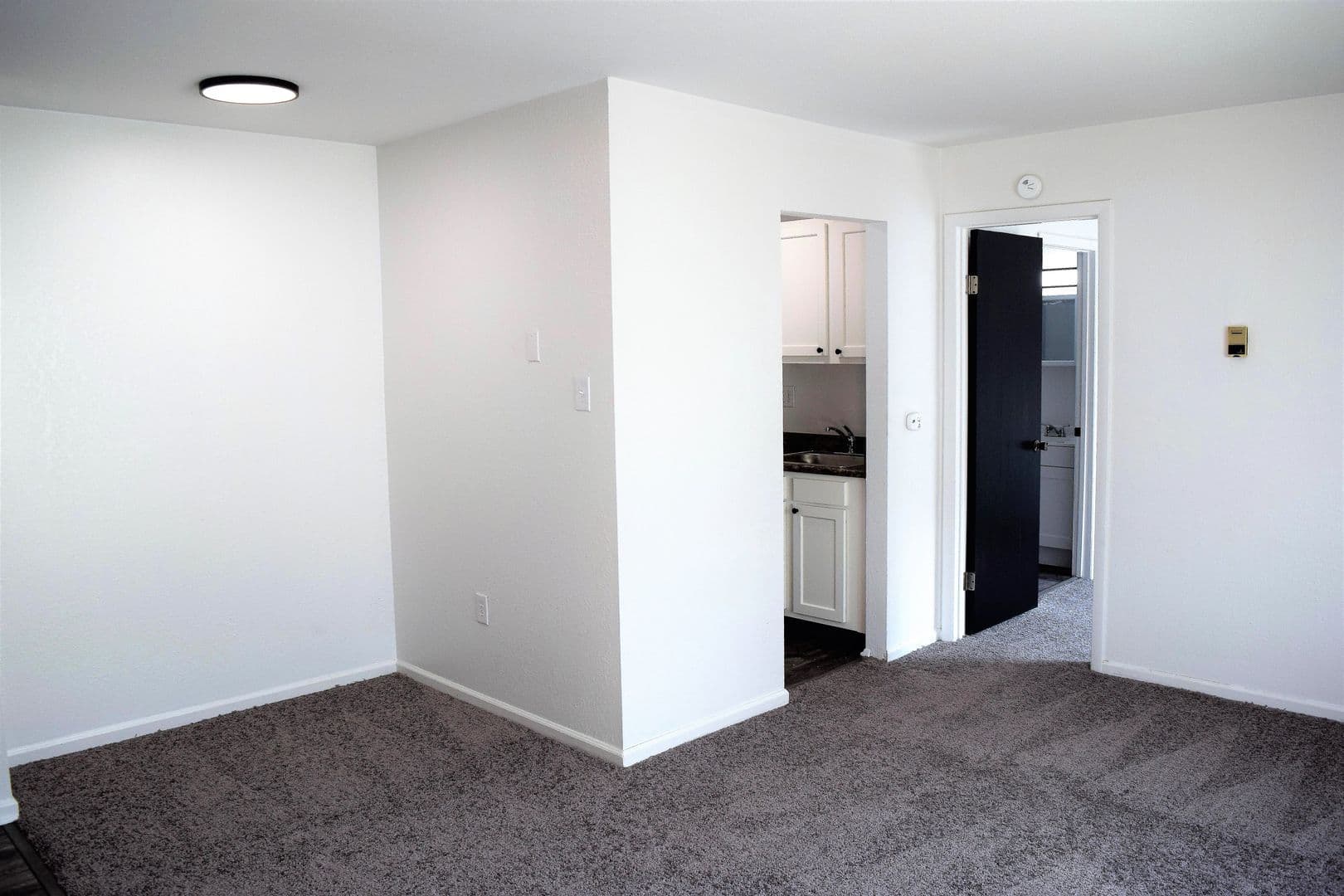 New Brighton Apartment: 201 Valley Ave.
