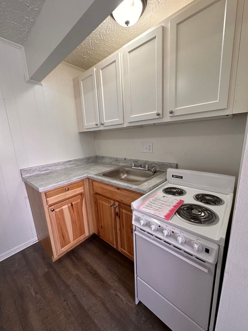 Beaver Apartment: 767 5th St  - Unit 48