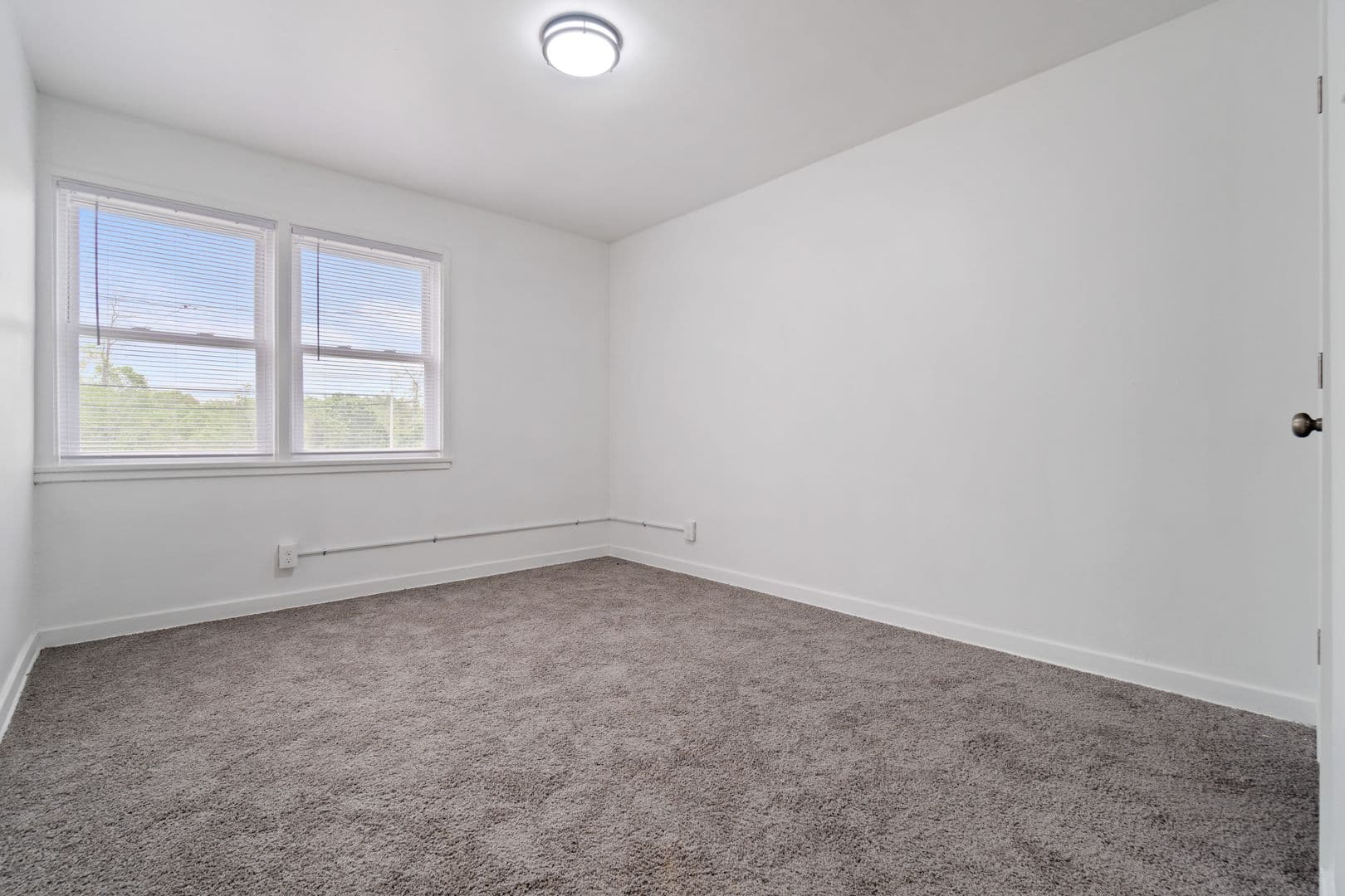 Midland Townhome: 33 Midland Heights Circle