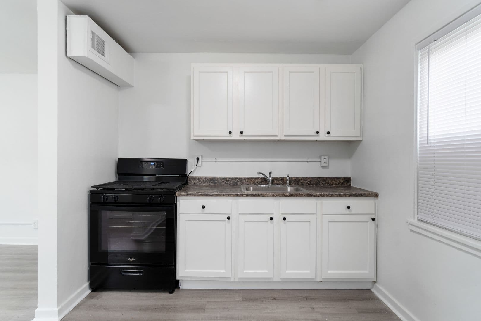 Midland Townhome: 33 Midland Heights Circle